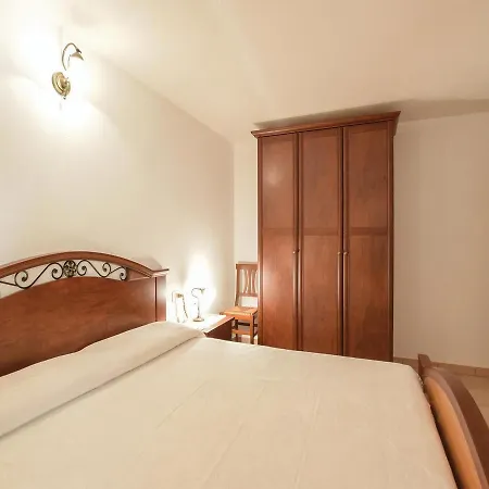Apartment Casa Laura *